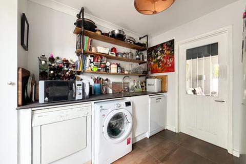 3 bedroom semi-detached house for sale, Hunters Close, Tring HP23