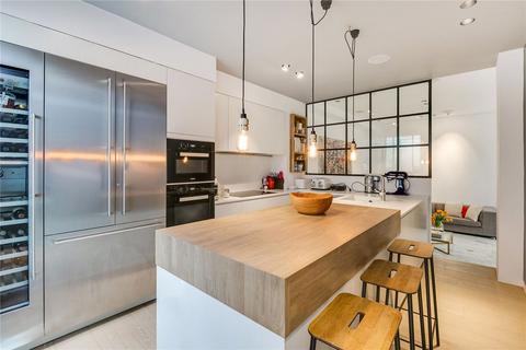 3 bedroom maisonette to rent, Norland Square, London W11