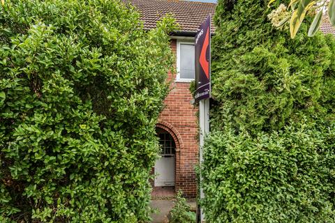 3 bedroom terraced house for sale, Faversham Road, Morden SM4