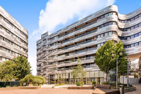 3 bedroom flat to rent, Lambarde Square, London