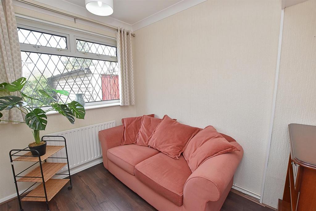 Bedroom 2 (rear)