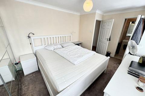 3 bedroom end of terrace house for sale, Farriers Way, Borehamwood, WD6