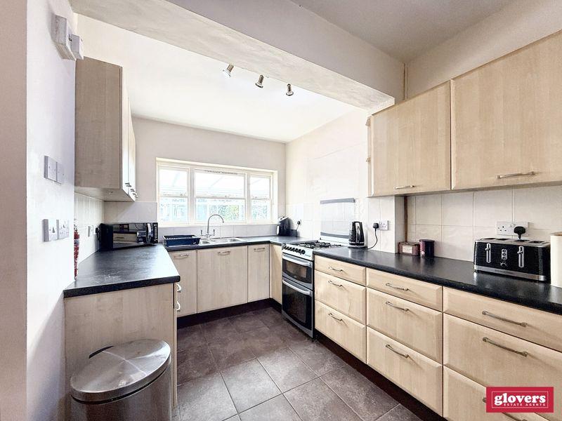 Dining kitchen