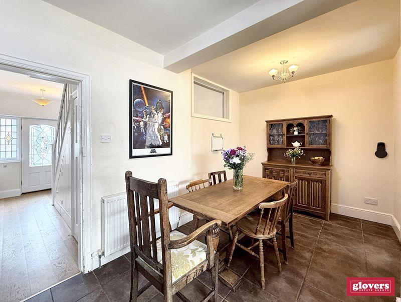 Dining kitchen