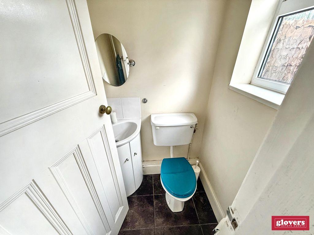 Downstairs wc