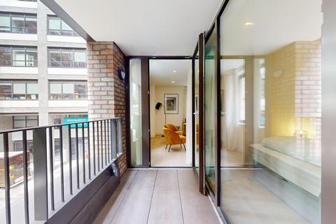 3 bedroom flat to rent, Cremer Street