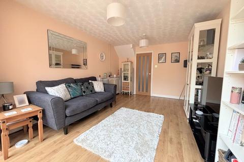 2 bedroom terraced house for sale, Harrier Close, Lee-On-The-Solent, PO13