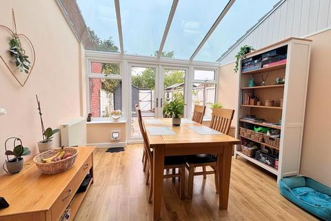 2 bedroom terraced house for sale, Harrier Close, Lee-On-The-Solent, PO13