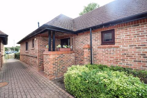 undefined, Knowles Green, Milton Keynes