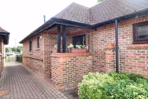 undefined, Knowles Green, Milton Keynes