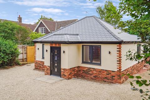 3 bedroom detached bungalow for sale, Greenlands Lane, Gt Missenden HP16