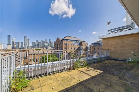 2 bedroom apartment for sale, Sherwood Gardens, London