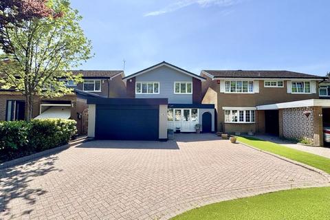 4 bed detached house for rent in Walsall Road, Sutton Coldfield B74
