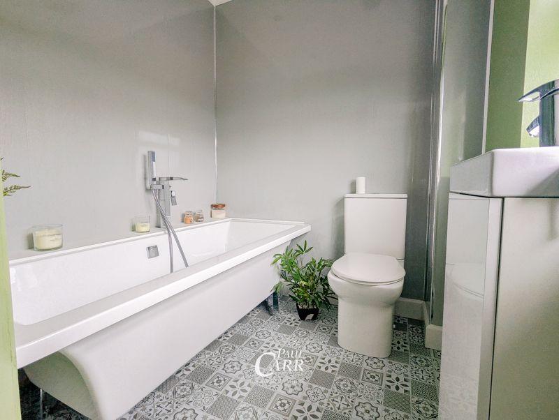 Master En-Suite