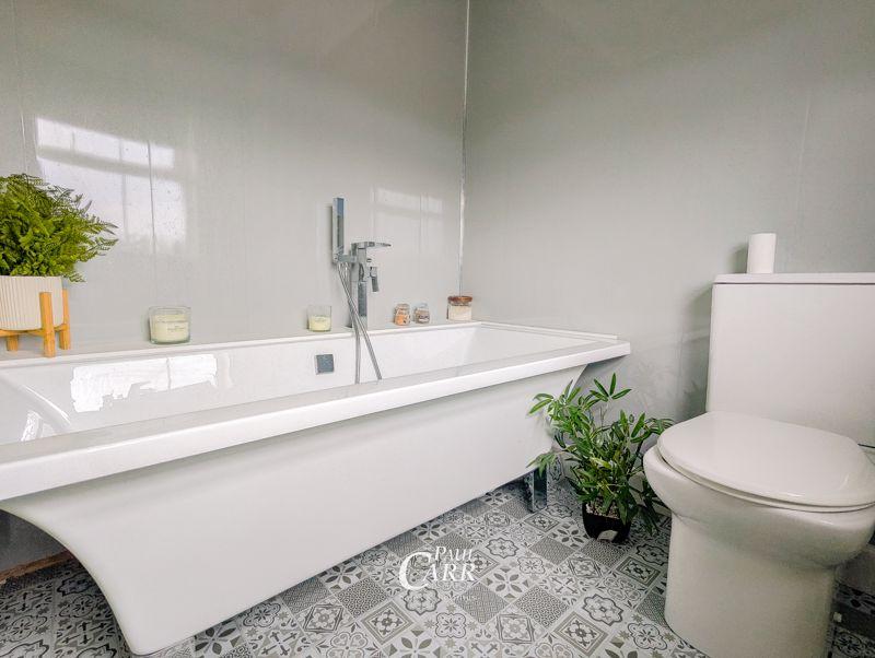 Master En-Suite