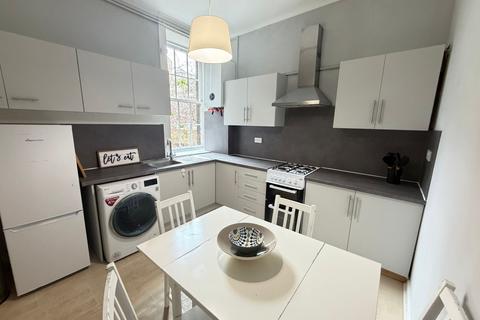 3 bedroom flat to rent, Mary's Place, Stockbridge, Edinburgh, EH4 1JH