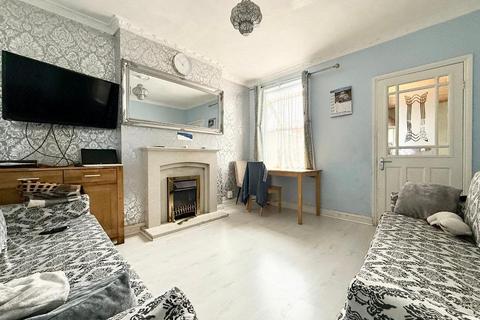 5 bedroom terraced house for sale, Shirley Road, Dallow Road Area, Luton, Bedfordshire, LU1 1NZ