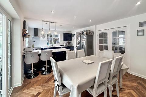 4 bedroom detached house for sale, South Croydon CR2