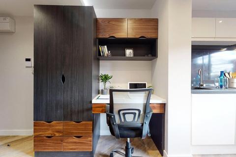 undefined, Apt 24, Live Oasis Wade Lane, Live Oasis Wade Lane LS2