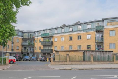Green Lane, Streatham, London, SW16