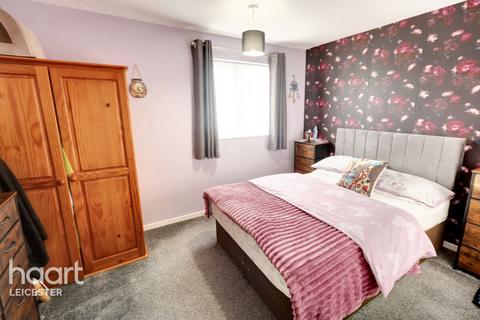 2 bedroom semi-detached house for sale, Manor Drive, Leicester