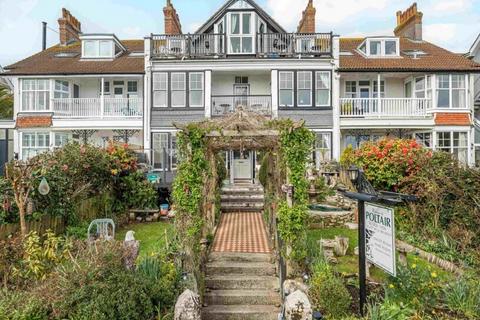 Hospitality for sale, 4 Emslie Rd Falmouth TR11 4BG