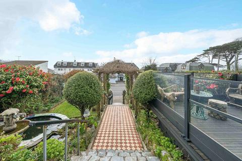 Hospitality for sale, 4 Emslie Rd Falmouth TR11 4BG