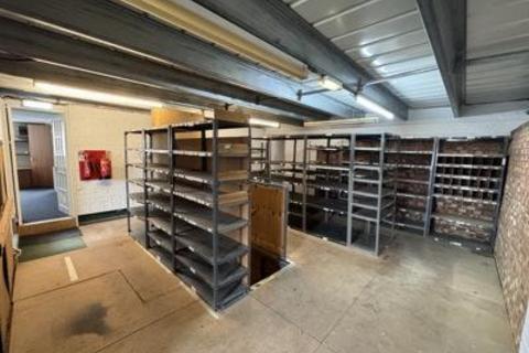 Warehouse to rent, 9-9A Edison Rd Salisbury SP2 7NU
