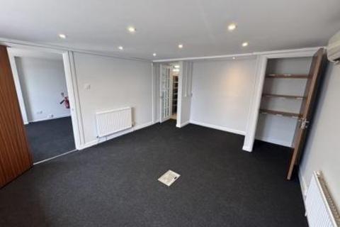Warehouse to rent, 9-9A Edison Rd Salisbury SP2 7NU