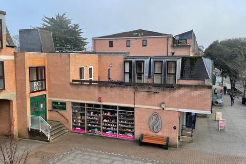 Office to rent, Station Rd New Milton BH25 6HY