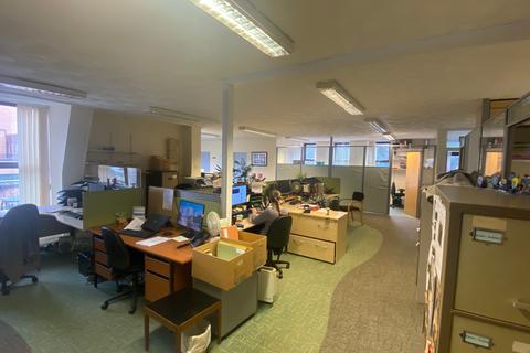 Office to rent, Station Rd New Milton BH25 6HY