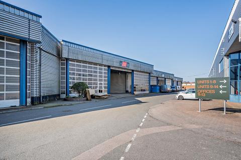 Distribution warehouse to rent, Transfesa Rd Paddock Wood TN12 6UT