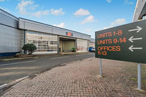 Distribution warehouse to rent, Transfesa Rd Paddock Wood TN12 6UT