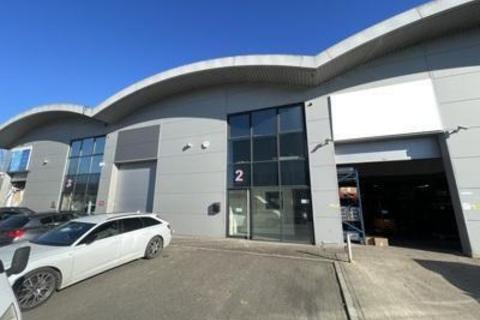 Warehouse to rent, Solar Way Amesbury SP4 7SZ