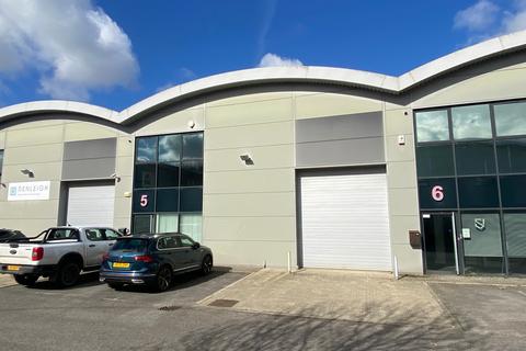 Warehouse to rent, Solar Way Amesbury SP4 7SZ