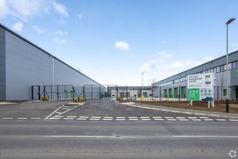 Distribution warehouse to rent, Festival Trade Park Cheltenham GL51 9PL