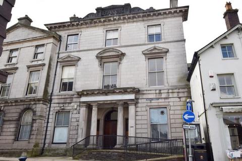 Retail property (high street) to rent, 2 Queen St Ulverston LA12 7AX