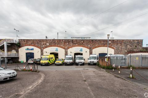 Distribution warehouse to rent, Cowick St Exeter EX4 1AJ