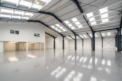 Factory to rent, Wharf Ln Basildon SS16 4SP