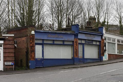 Retail property (high street) to rent, Sanderstead Rd South Croydon CR2 0PL