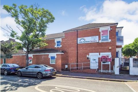 Mixed use for sale, 64 Essex Rd London E12 6RE