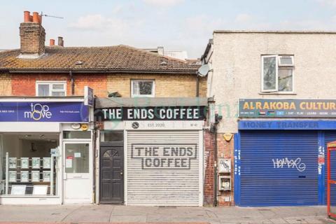 Retail property (high street) to rent, 41 Whitehorse Rd Croydon CR0 2JG