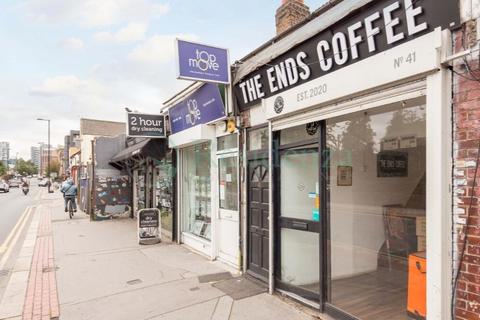 Retail property (high street) to rent, 41 Whitehorse Rd Croydon CR0 2JG