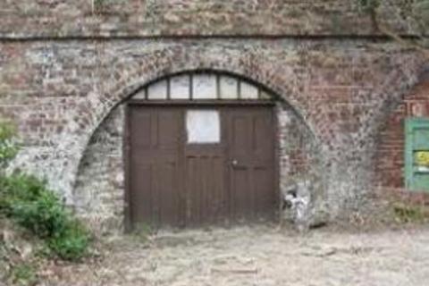 Distribution warehouse to rent, 8 Landgate Rye TN31