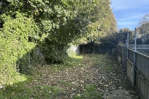 Land to rent, 3 Quebec Avenue Southend On Sea SS1 2DE
