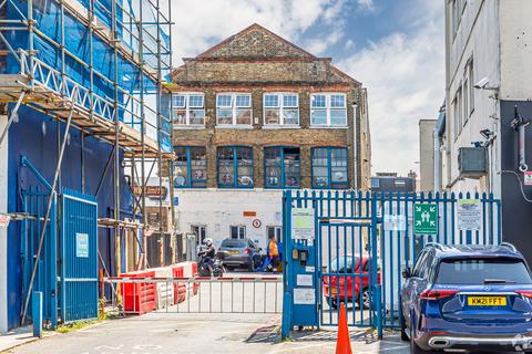 Office to rent, 99-109 Lavender Hl London SW11 5QL
