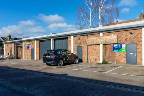 Warehouse to rent, Glenville Mews London SW18 4NJ