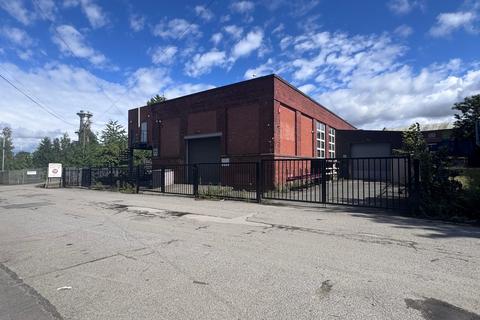 Warehouse to rent, Calder Rd Dewsbury WF12 9EA