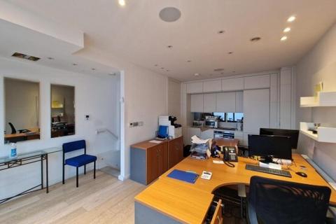 Retail property (high street) to rent, 160-164 Pentonville Rd London N1 9JL