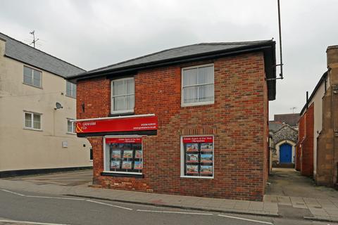 Retail property (high street) for sale, 9 Winchester St Whitchurch RG28 7AH